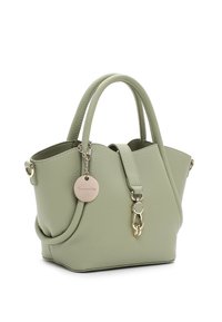 Borsa a tracolla in finta pelle verde chiaro con manici doppi, tracolla staccabile e un charm rotondo attaccato sul lato. Superficie testurizzata.