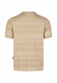 Beige kurzärmliges Strick-T-Shirt mit horizontalen Streifen, ausgestattet mit Rundhalsausschnitt und weicher Textur. Kleines Logostich an der Seite.