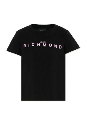 T-shirt noir à manches courtes avec texte rose "JOHN RICHMOND" centré sur la poitrine.