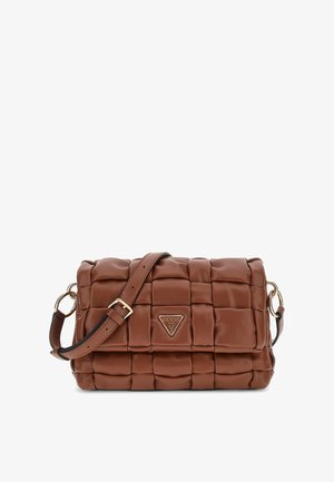 Sac en synthétique marron matelassé à bandoulière avec un triangle en logo doré, une sangle réglable et une fermeture à rabat.
