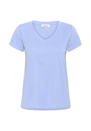Gaiši zils T-krekls ar V veida izgriezumu un īsām piedurknēm. Mīksts kokvilnas materiāls ar gludu tekstūru. Vienkāršs dizains, bez rakstiem vai rotājumiem.