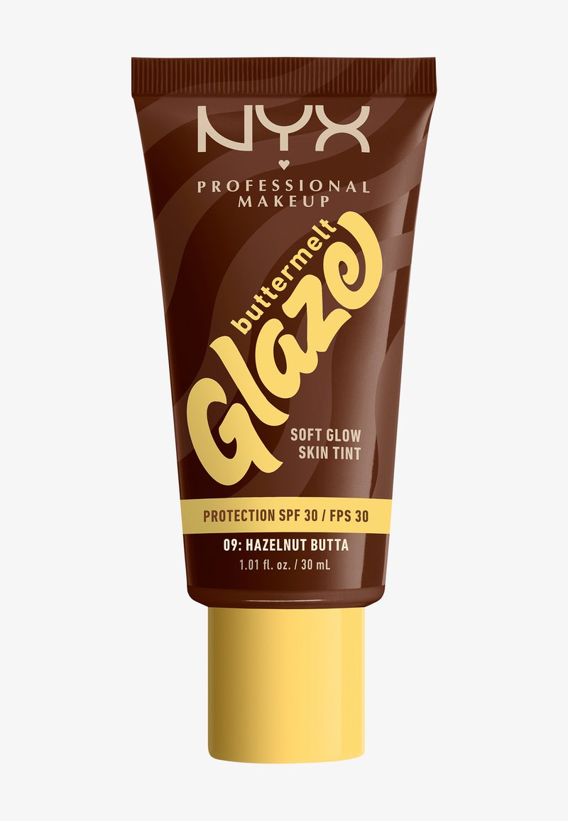 NYX Professional Makeup - BUTTERMELT GLAZE FOUNDATION LSF 30 - Fondotinta - hazelnut butta, Ingrandire