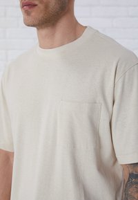 Pier One T-shirts - beige
