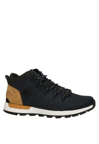 Granatowe buty typu mid-top z czarnymi panelami z siatki, dodatkami z brązowej skóry, czarnymi sznurowadłami i białą gumową podeszwą; posiadają logo z boku.
