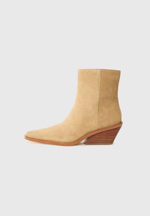 NASH - Kaubojiški / motociklininko stiliaus aulinukai - camel
