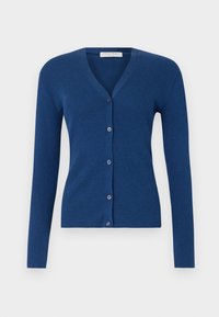 Blå ribbad cardigan med V-hals, långa ärmar och knappstängning med färgade knappar för extra detalj. Mjuk textur och figurnära design.