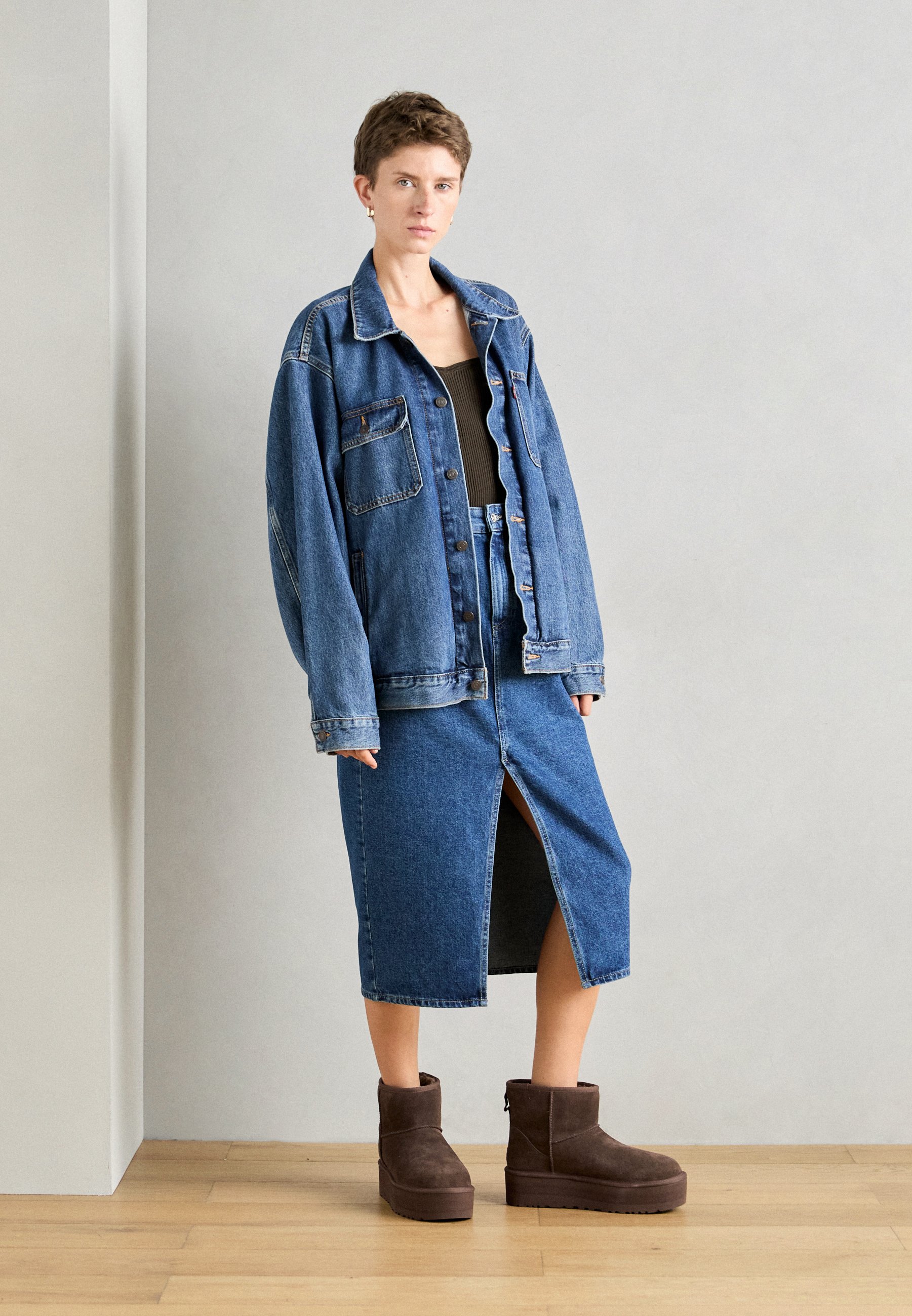 【ORIGINAL UGG Australia classic】UGG Lyn Mini Platform UGG CLASSIC MINI - Botki na platformie/ciemnobrązowy