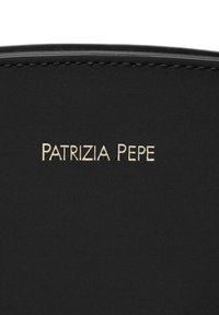 Patrizia Pepe Handtas - black