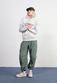 Carhartt WIP HOODED - Sportinis megztinis - heather/tyrian