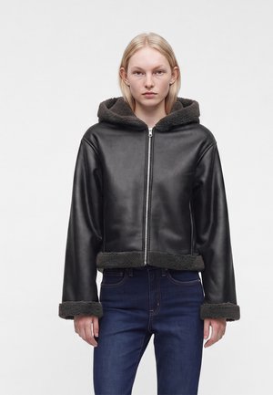 ONLY, ONLSILA HOOD JACKET - Яке от изкуствена кожа - phantom