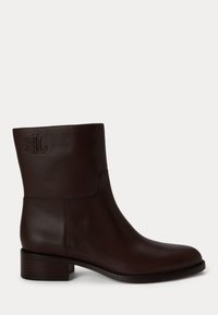 Δεν επιλέχθηκε, chestnut brown
