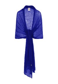 Dziergany szal w intensywnym królewskim niebieskim kolorze, z otwartym wzorem i zapięciem na kokardę. Tekstura jest lekka i przewiewna, idealna do noszenia w warstwach.