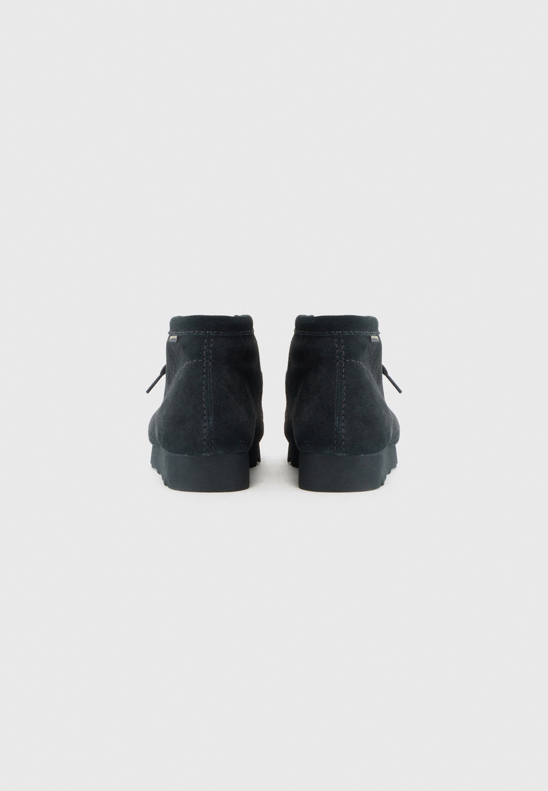 Clarks Originals WALLABEEBT GTX - Botine cu șireturi - black/negru