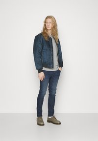 Only & Sons ONSLOOM BOX  - Jeans slim fit - dark blue denim