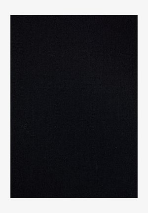 Zwarte stof met een gladde textuur, een strak geweven patroon en een consistente kleur, geschikt voor verschillende textieltoepassingen.