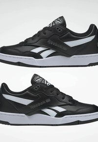 Reebok Classic BB 4000 II TRAINERS - Volnočasové šněrovací boty - core black   cloud white   pure grey