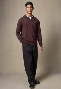 Next REGULAR FIT - Pulover - brown