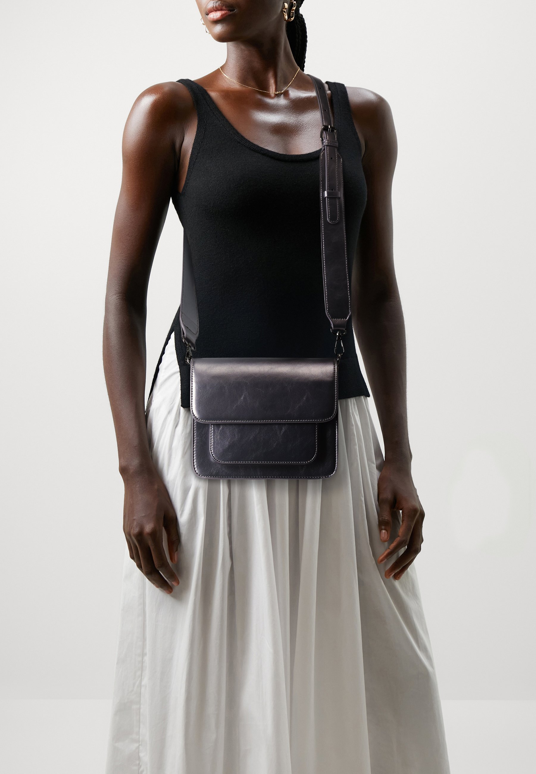 Hvisk Cayman Pocket Crossbody Bag CAYMAN POCKET SOFT STRUCTURE