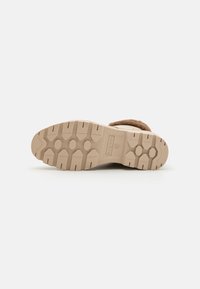 bugatti Μποτάκια με κορδόνια - beige/brown