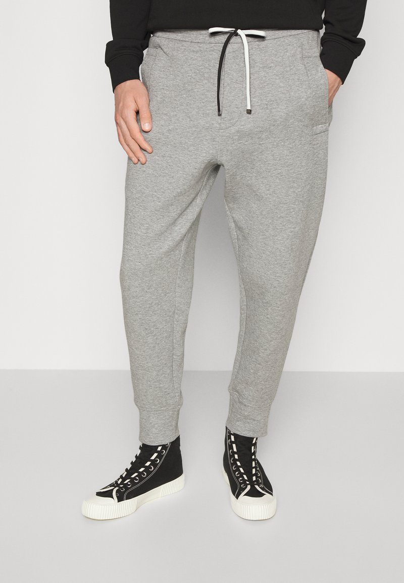 Emporio Armani TROUSER - Calças de fato de treino - grigio melange med