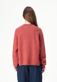 DRYKORN LISINE - Adīta jaka - red
