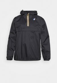 Černá lehká bunda se čtvrtovým zipem, elastickými manžetami a spodním lemem. Obsahuje přední kapsu a barevný pruhovaný akcent na zipu.