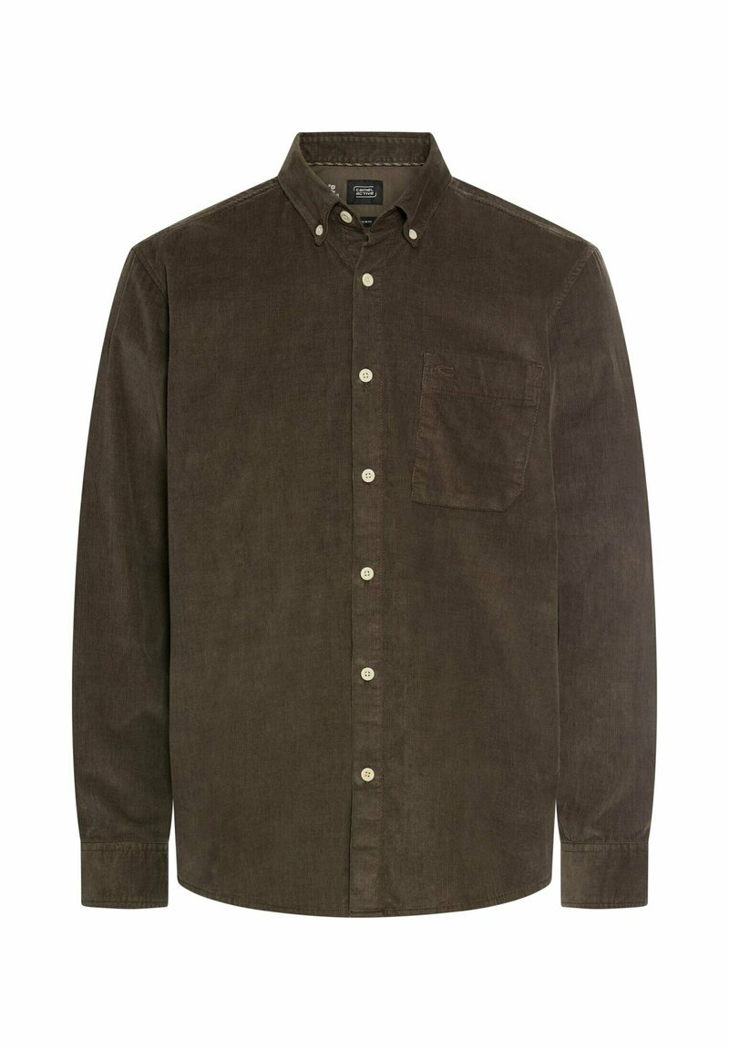 Brązowa koszula typu button-up z cordurowego materiału, z długimi rękawami, kieszenią na piersi i białymi guzikami. Tkanina ma prążkowaną teksturę.