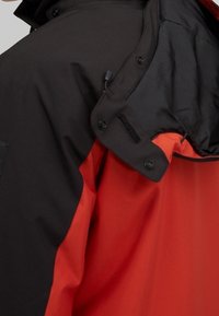 Giacca Da Sci O'Neill Arsenite Rosso Per Ragazza, In Poliestere Con Cappuccio E Collo Alto, Taglia 14-15 Anni
