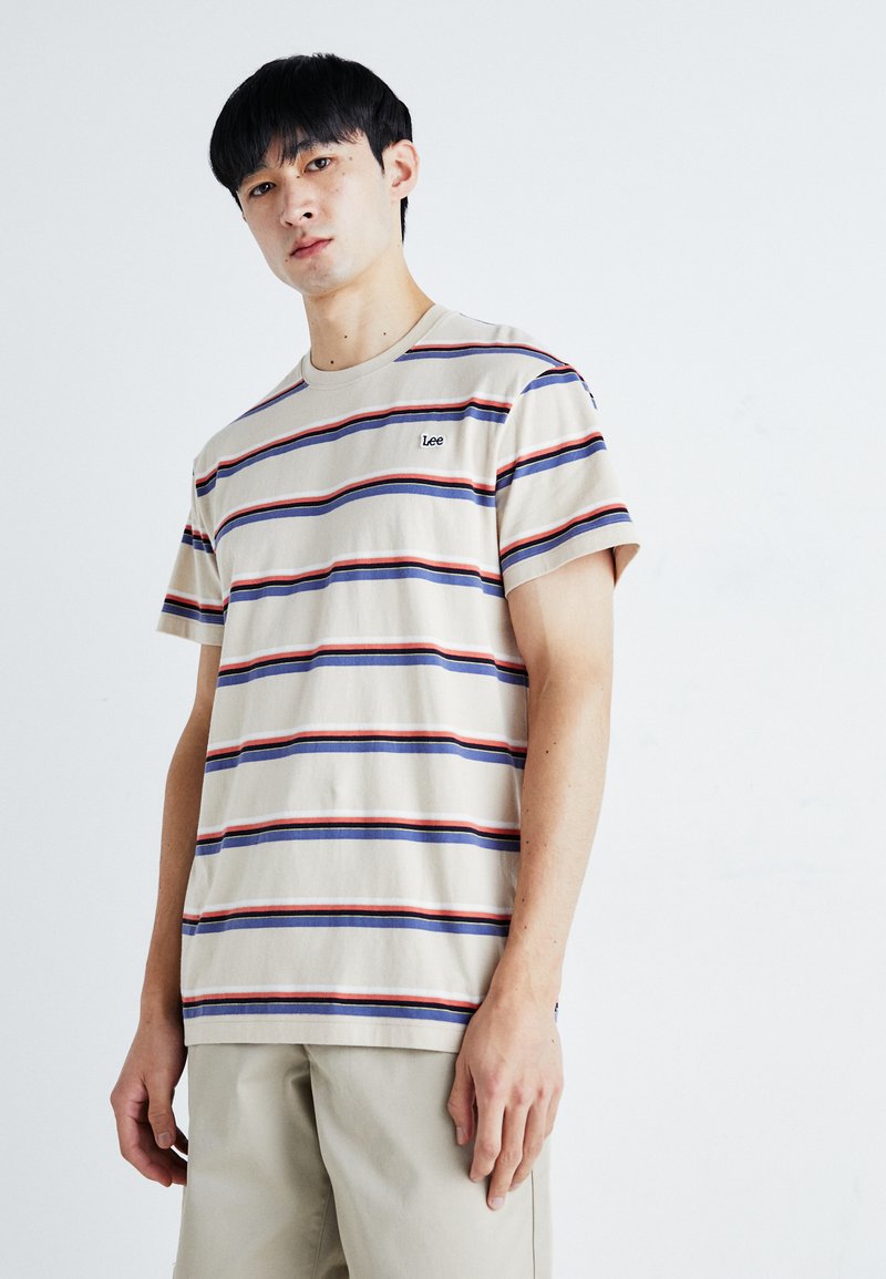 Lee STRIPE TEE - Nyomott mintás póló - greige