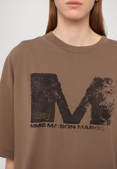 MM6 Maison Margiela T-shirts med print - light brown