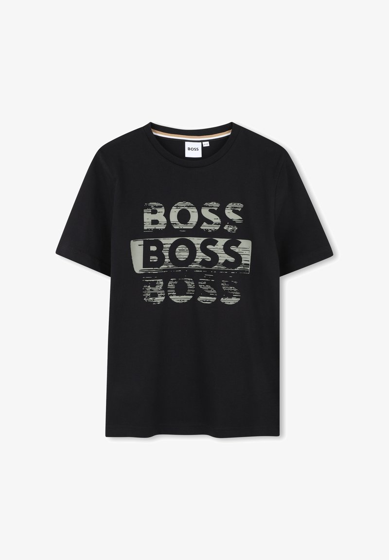 T-shirt de algodão preto com uma impressão desgastada da palavra "BOSS" em tamanhos e opacidades variados. Design clássico de decote redondo.