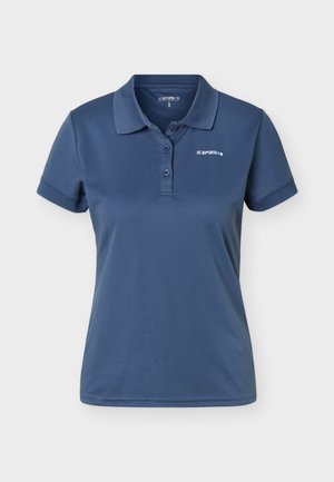 Tricou polo bleumarin cu mâneci scurte, cu fenta cu trei nasturi și un mic logo alb "ICEPEAK" pe pieptul stâng.