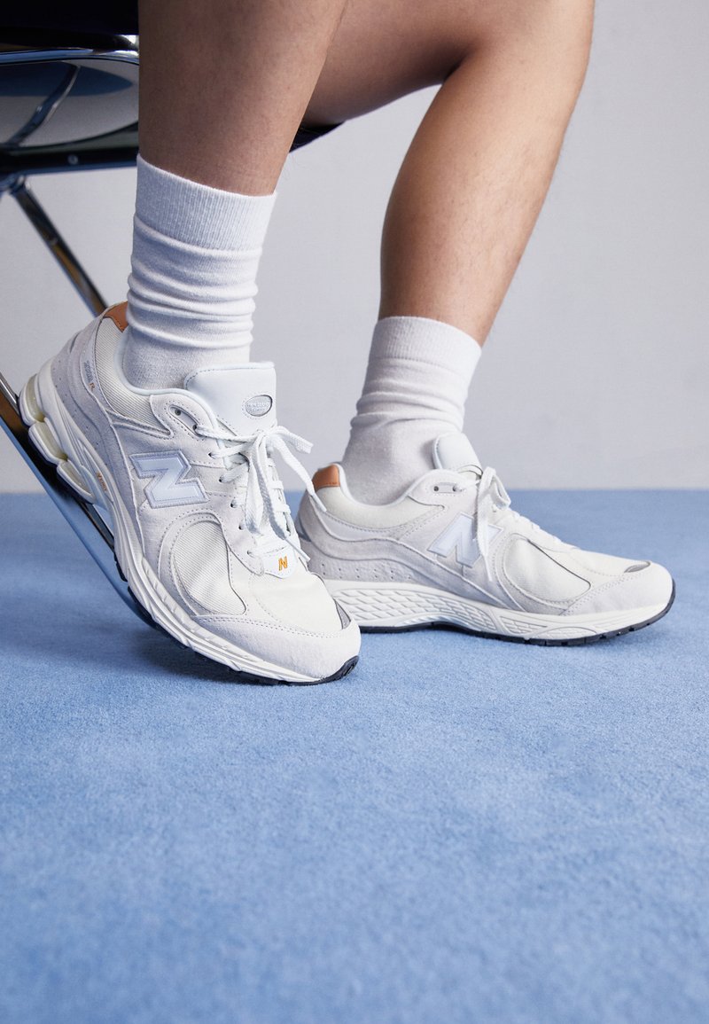 new balance 2002