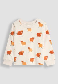 Cremfarbener Baumwollpullover mit langen Ärmeln, der ein Muster aus orangefarbenen und braunen, cartoonhaften Hochlandkühen auf der Vorderseite zeigt.
