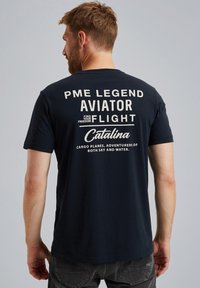 PME Legend - T-SHIRT - Print T-shirt - salute Thumbnail Image 1