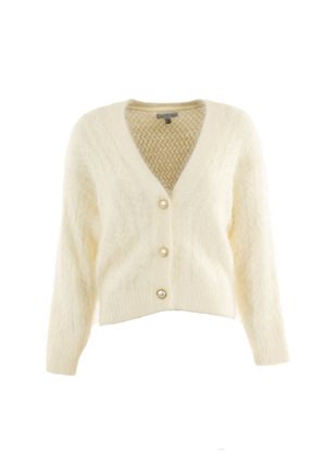Cremfarbener Cardigan mit V-Ausschnitt, der ein strukturiertes Strickmuster, lange Ärmel und vier große perlenähnliche Knöpfe aufweist.