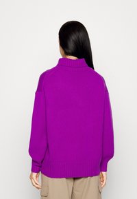 FTC Cashmere Stickad tröja - purple