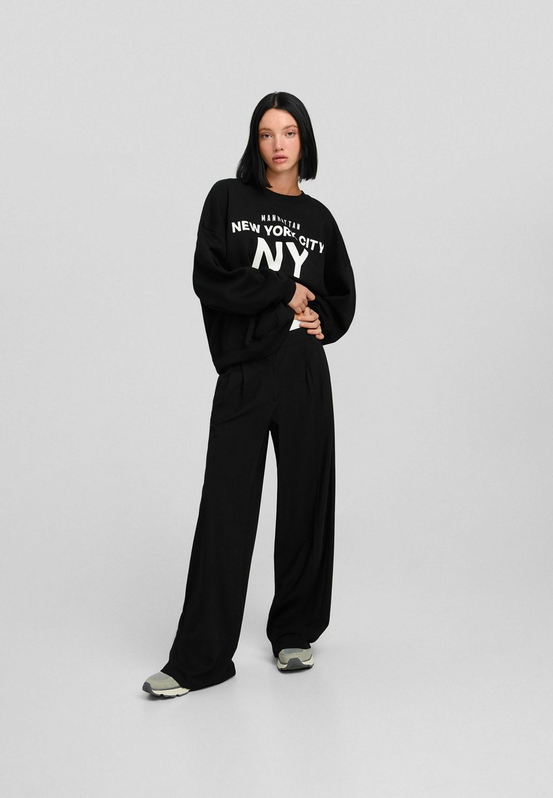 Bershka Broek zwart Bershka Broek zwart