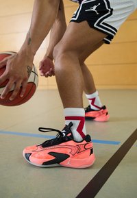 Ikke valgt, bright mango/barely green/black