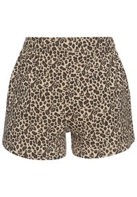 Luipaardprint shorts in beige en bruin, gemaakt van een zachte stof. Voorzien van een elastische tailleband en zijzakken.