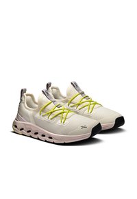 On CLOUDLEAP - Baskets basses - ivory   orchid