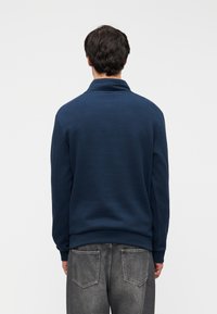 Pier One Φούτερ - naval academy