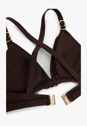 Brązowy trójkątny biustonosz bikini z krzyżującymi się ramiączkami, złotymi akcentami i gładką fakturą. Regulowane zapięcia z tyłu.