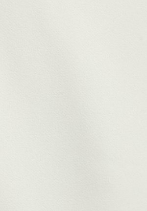 Svetlo béžová látka s hladkým, textúrovaným povrchom. Rovnomerná farba bez viditeľných vzorov alebo akcentov.