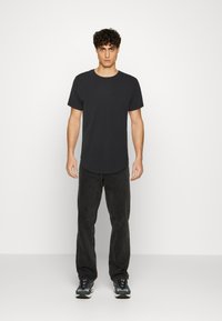 Blend BHTee - Základné tričko - black