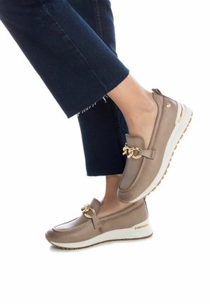 XTI Zapatos sin cordones - beige