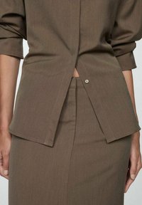 Mango Dolgo krilo - light brown