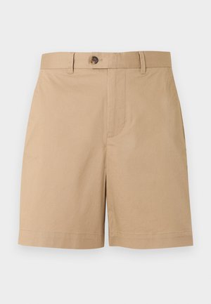 Shorts beige longueur genou avec fermeture à bouton, passants de ceinture et ourlet droit, présentés sur un fond clair.