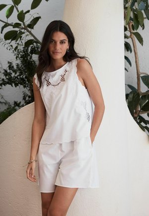 Next, REGULAR FIT - 2 IN 1 CUTWORK PLAYSUIT - Buksedragter - white