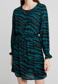 JDY Vestido informal - dark green